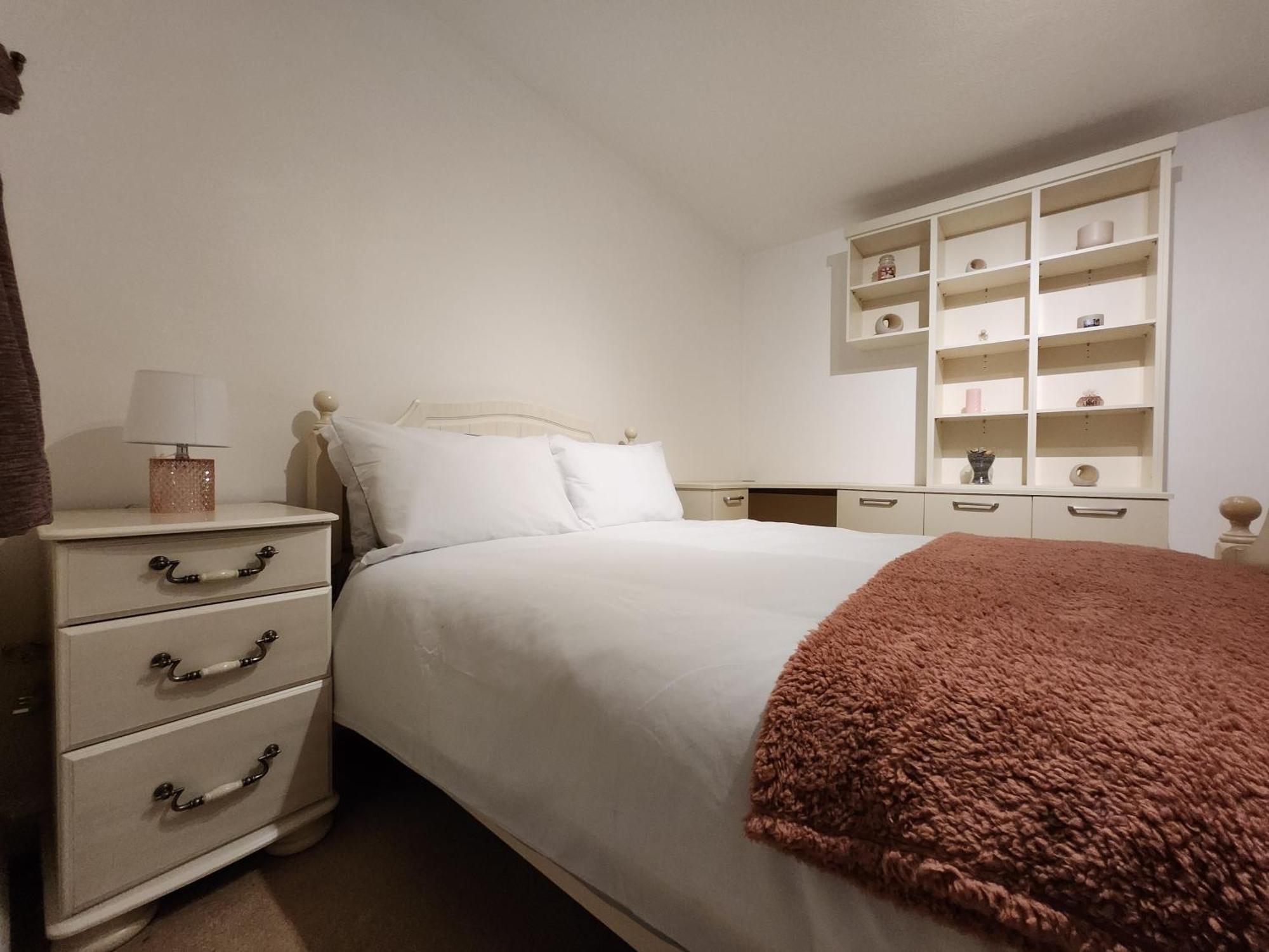 Elmdon House With 4 Spacious Bedrooms To Choose Birmingham Eksteriør bilde