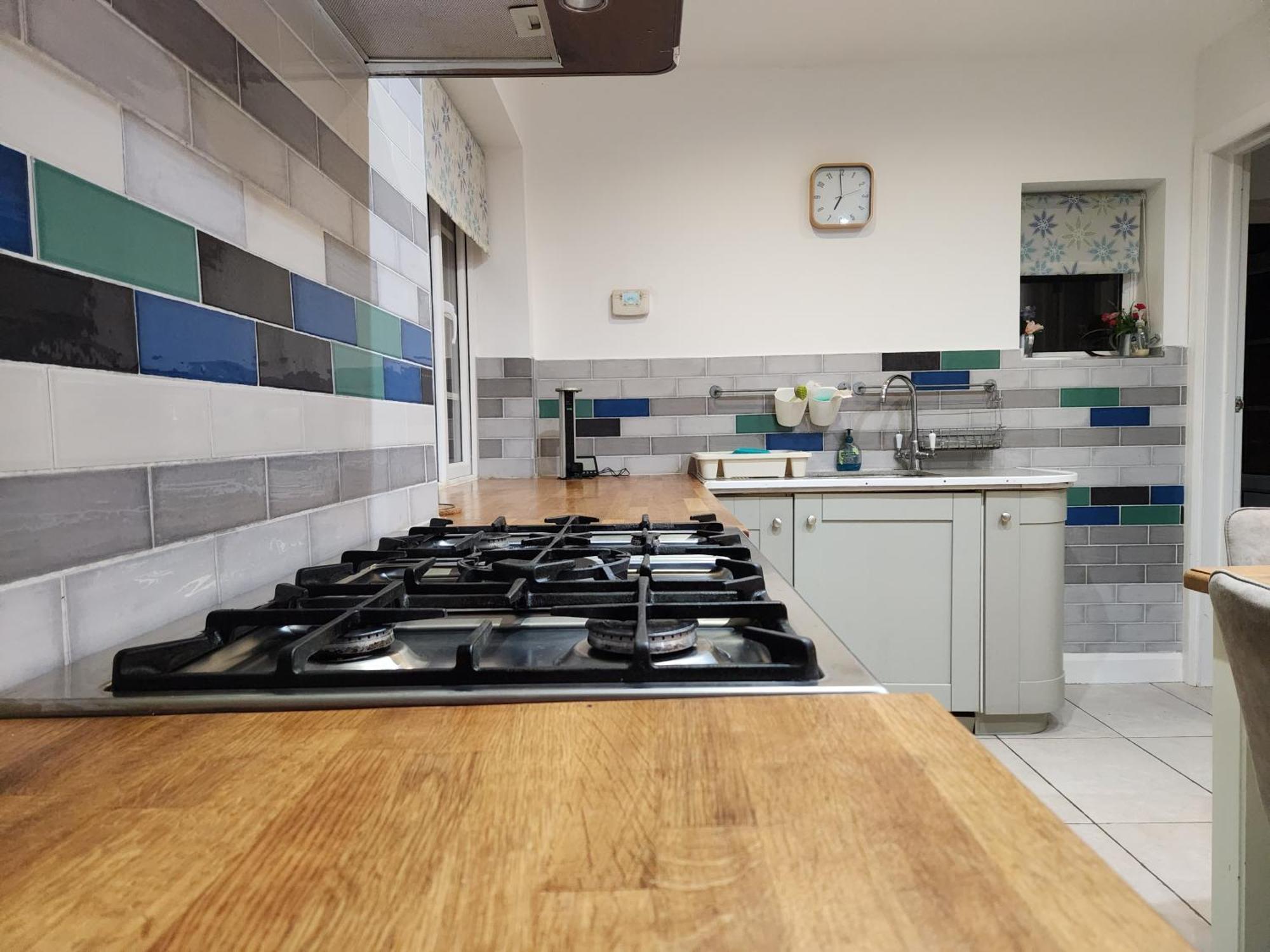 Elmdon House With 4 Spacious Bedrooms To Choose Birmingham Eksteriør bilde